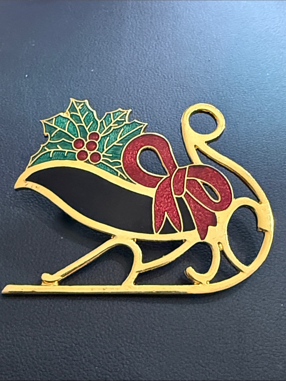 Vintage Gold Tone Cloisonne Enamel Sleigh Christmas Holly Brooch Pin